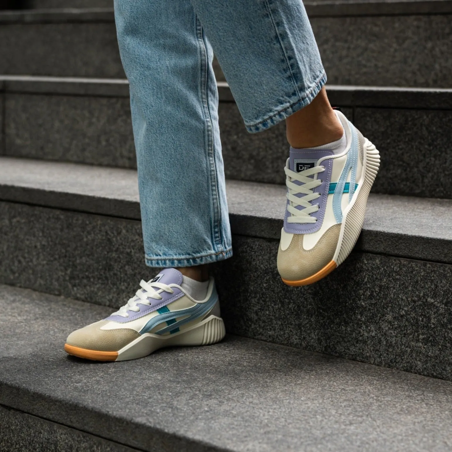 Dahlia - Stylish Sneakers