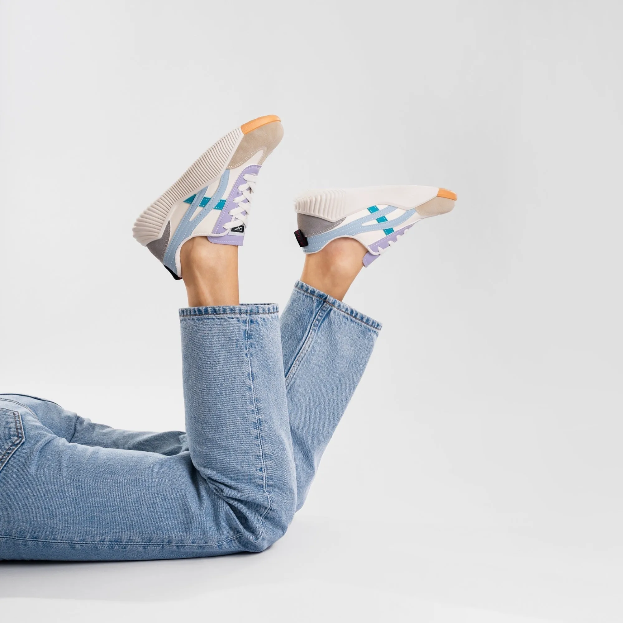 Dahlia - Stylish Sneakers