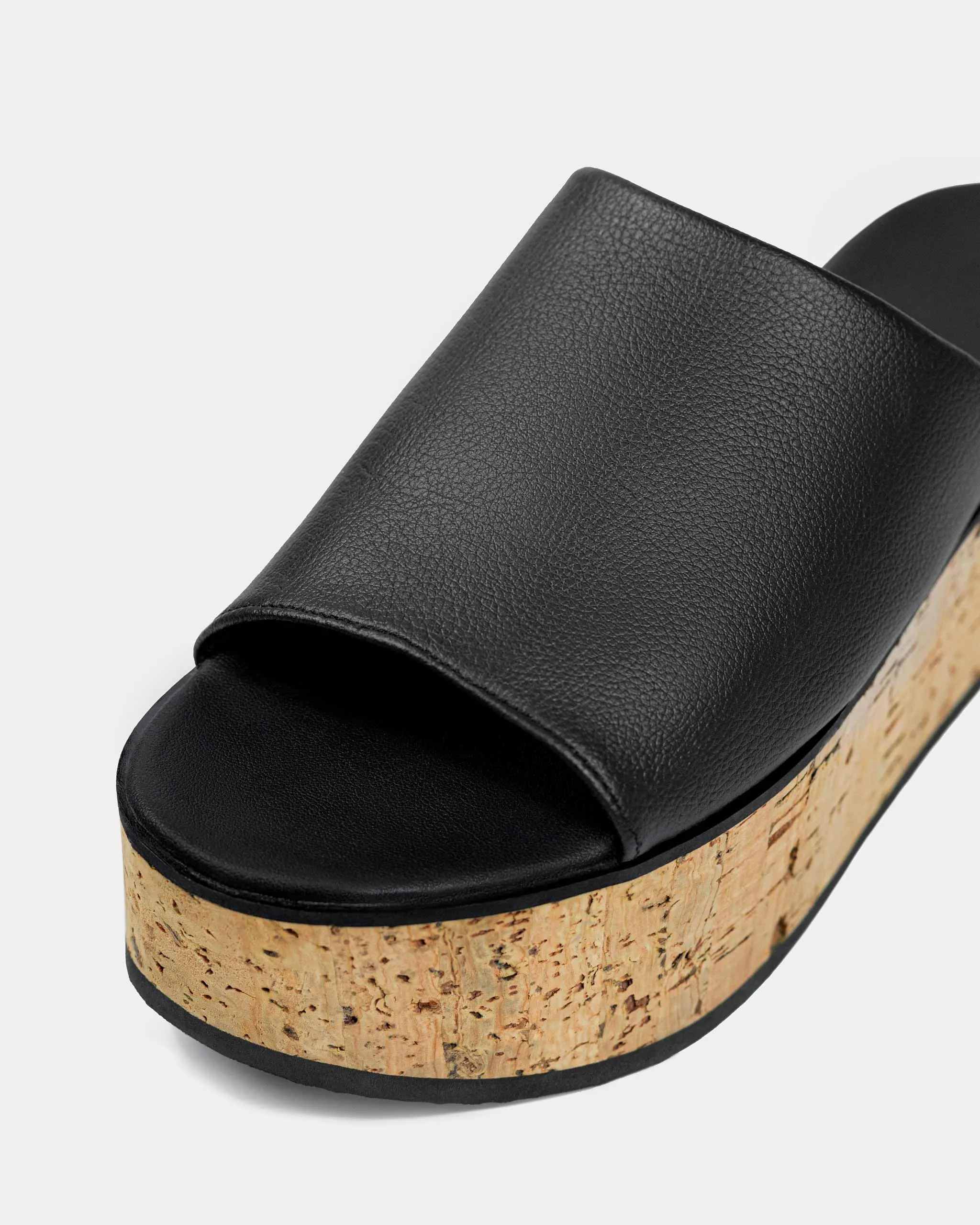 Geigi Flatforms Black grape leather sandals